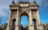 Những hình ảnh cực kỳ ấn tượng của Quốc Cơ Quốc Nghiệp trên đường phố Italia