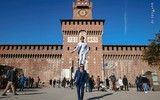 Những hình ảnh cực kỳ ấn tượng của Quốc Cơ Quốc Nghiệp trên đường phố Italia