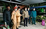 Những mảnh ghép đầy cảm xúc trong bức tranh chống Covid-19 tại tâm dịch Hải Dương và Quảng Ninh