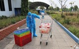 Chuyện 4 người đàn ông khiếm thị và 2 cháu bé cùng phòng cách ly tại Hải Dương