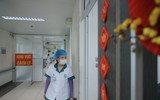 Khu cách ly Bệnh viện Thanh Nhàn: Số ca Covid-19 tăng trở lại, cả trẻ em và người già