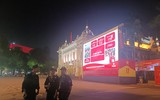 Khu vực Quảng trường Cách mạng Tháng 8: Công an hỗ trợ một trường hợp bị ngất xỉu đi cấp cứu