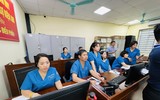 Hàng trăm chiến sĩ 