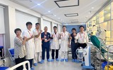Hàng trăm chiến sĩ 