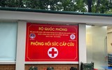 Hàng trăm chiến sĩ 