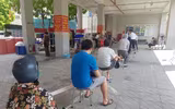 Hà Nội: Xếp hàng, đội nắng chờ mua bánh trung thu nổi tiếng