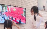 [Ảnh] Phụ huynh, học sinh Hà Nội tự ghi lại khoảnh khắc đẹp chào năm học mới 