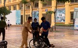 Những hình ảnh cảm động trong ngày đầu thi tốt nghiệp THPT 