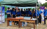 Những hình ảnh cảm động trong ngày đầu thi tốt nghiệp THPT 
