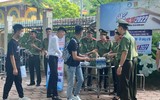 Những hình ảnh cảm động trong ngày đầu thi tốt nghiệp THPT 