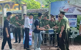 Những hình ảnh cảm động trong ngày đầu thi tốt nghiệp THPT 