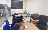 Hình ảnh ấm áp bữa ăn đột xuất trong nhà trường khi học sinh chưa về được nhà