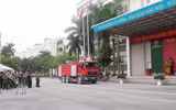 Toàn cảnh diễn tập phương án giải cứu nạn nhân vụ cháy nổ trong trường học