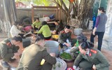 Bữa cơm ấm tình người giữa ngày đông giá