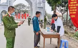 Công an quận Bắc Từ Liêm xử phạt 35 trường hợp không đeo khẩu trang nơi công cộng