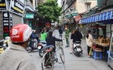 Hình ảnh người chiến sỹ áo xanh ở 'tâm dịch' Phú Đô