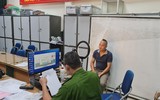  Công an Hà Nội miệt mài cấp định danh điện tử cho công dân trong dịp nghỉ lễ