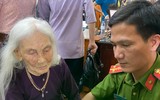  Công an Hà Nội miệt mài cấp định danh điện tử cho công dân trong dịp nghỉ lễ