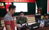 Hình ảnh lực lượng Công an triển khai cấp CCCC gắn chíp cho phạm nhân được đặc xá