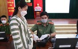 Hình ảnh lực lượng Công an triển khai cấp CCCC gắn chíp cho phạm nhân được đặc xá