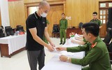 Hình ảnh đẹp ngày trở về của những phạm nhân được đặc xá
