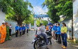 Hình ảnh đẹp người chiến sỹ Công an Thủ đô đồng hành cùng mùa thi tốt nghiệp THPT Quốc gia 2024