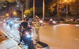 Sáu tổ công tác Công an phường Từ Liêm xuyên đêm tổng kiểm tra hành chính địa bàn