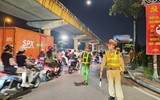 Sáu tổ công tác Công an phường Từ Liêm xuyên đêm tổng kiểm tra hành chính địa bàn