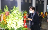 Những hình ảnh nghẹn ngào tại lễ tang nhạc sĩ Phú Quang 