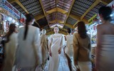 Hồ Ngọc Hà đẹp mê mẩn trong bộ ảnh đậm chất Sài thành xưa
