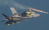 [ẢNH] Mang tới 10 tấn vũ khí, F-35 ăn đứt Su-35 và Su-57 hai tấn