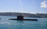 [ẢNH] Căng thẳng khối NATO bùng phát khi Tàu ngầm Thổ Nhĩ Kỳ bị nghi áp sát thủ đô Hy Lạp