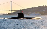 [ẢNH] Căng thẳng khối NATO bùng phát khi Tàu ngầm Thổ Nhĩ Kỳ bị nghi áp sát thủ đô Hy Lạp