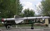 [ẢNH] Lá chắn 'Đại bàng vàng' S-25 Berket bảo vệ Moscow