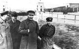 [ẢNH] Lá chắn 'Đại bàng vàng' S-25 Berket bảo vệ Moscow