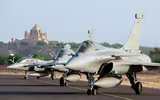 [ẢNH] Đề phòng Trung Quốc, Ấn Độ cho ‘chiến thần’ Rafale rèn không chiến 