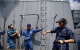 [ẢNH] Chiến hạm mạnh nhất của Nhật Bản diễn tập chống ngầm ở biển Đông