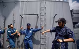 [ẢNH] Chiến hạm mạnh nhất của Nhật Bản diễn tập chống ngầm ở biển Đông