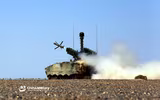 [ẢNH] Trung Quốc bắn tên lửa sát thủ đe dọa hủy diệt xe tăng M1A2 Abrams đảo Đài Loan