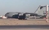 [ẢNH] Vận tải cơ khổng lồ C-17 Mỹ mài bụng tóe lửa tại Afghanistan