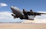[ẢNH] Vận tải cơ khổng lồ C-17 Mỹ mài bụng tóe lửa tại Afghanistan