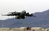 [ẢNH] Vận tải cơ khổng lồ C-17 Mỹ mài bụng tóe lửa tại Afghanistan