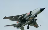 [ẢNH] Trung Quốc cho JH-7 phóng tên lửa thị uy, coi chừng ‘gậy ông đập lưng ông’