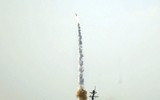 [ẢNH] Tìm hiểu loại tên lửa nguy hiểm Mỹ vừa bắn từ chiến hạm siêu dị USS Zumwalt 