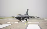 [ẢNH] F-16V đảo Đài Loan chưa kịp đối trọng Su-35S Trung Quốc đã phải nằm đất, vì sao?