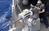 [ẢNH] Pháo hạm Mk38, vũ khí chết người giáng vào xuồng cao tốc đối phương