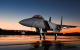 [ẢNH] Tiêm kích F-15EX lao thẳng đứng lên trời, báo hiệu ‘cái kết đắng’ cho đối thủ