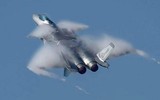 [ẢNH] Ngoai trừ động cơ, J-20 Trung Quốc vượt Su-57 Nga ở các thông số còn lại?