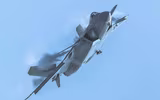 [ẢNH] Ngoai trừ động cơ, J-20 Trung Quốc vượt Su-57 Nga ở các thông số còn lại?