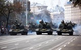 [ẢNH] Pháo tự hành hiện đại nhất Ukraine dội bão lửa xuống miền Đông